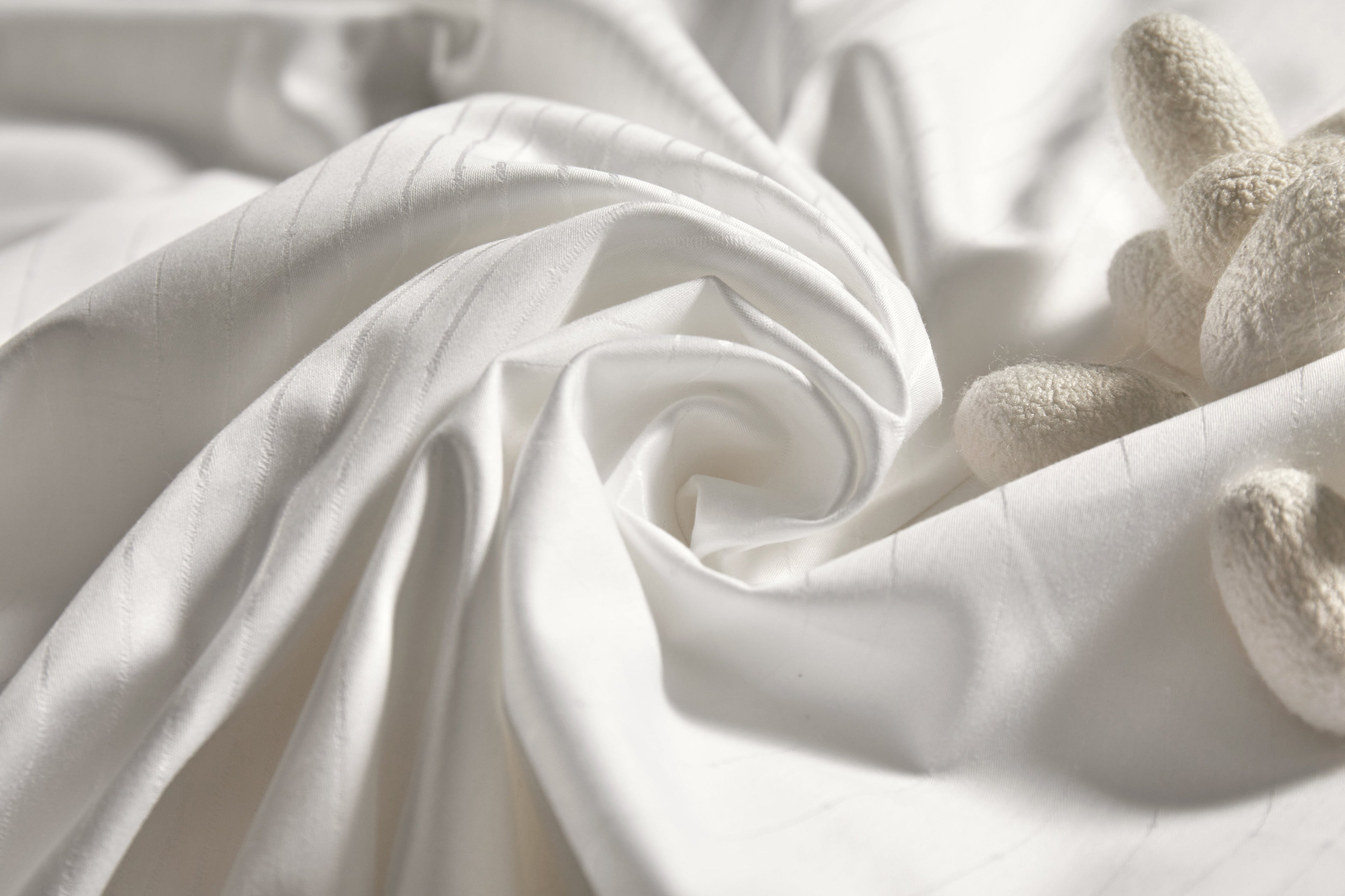 What Is a Silk Duvet? Benefits, Materials & Why It Matters