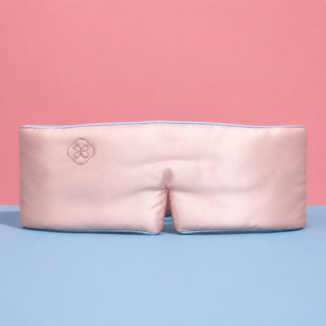 Pre-order: Cocoon Eye Blanket