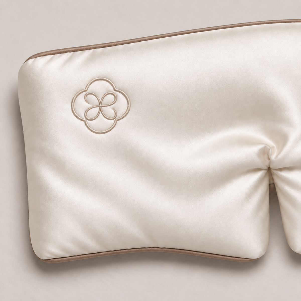 Pre-order:<br>Cocoon Sleep Mask<br>Perl Veil